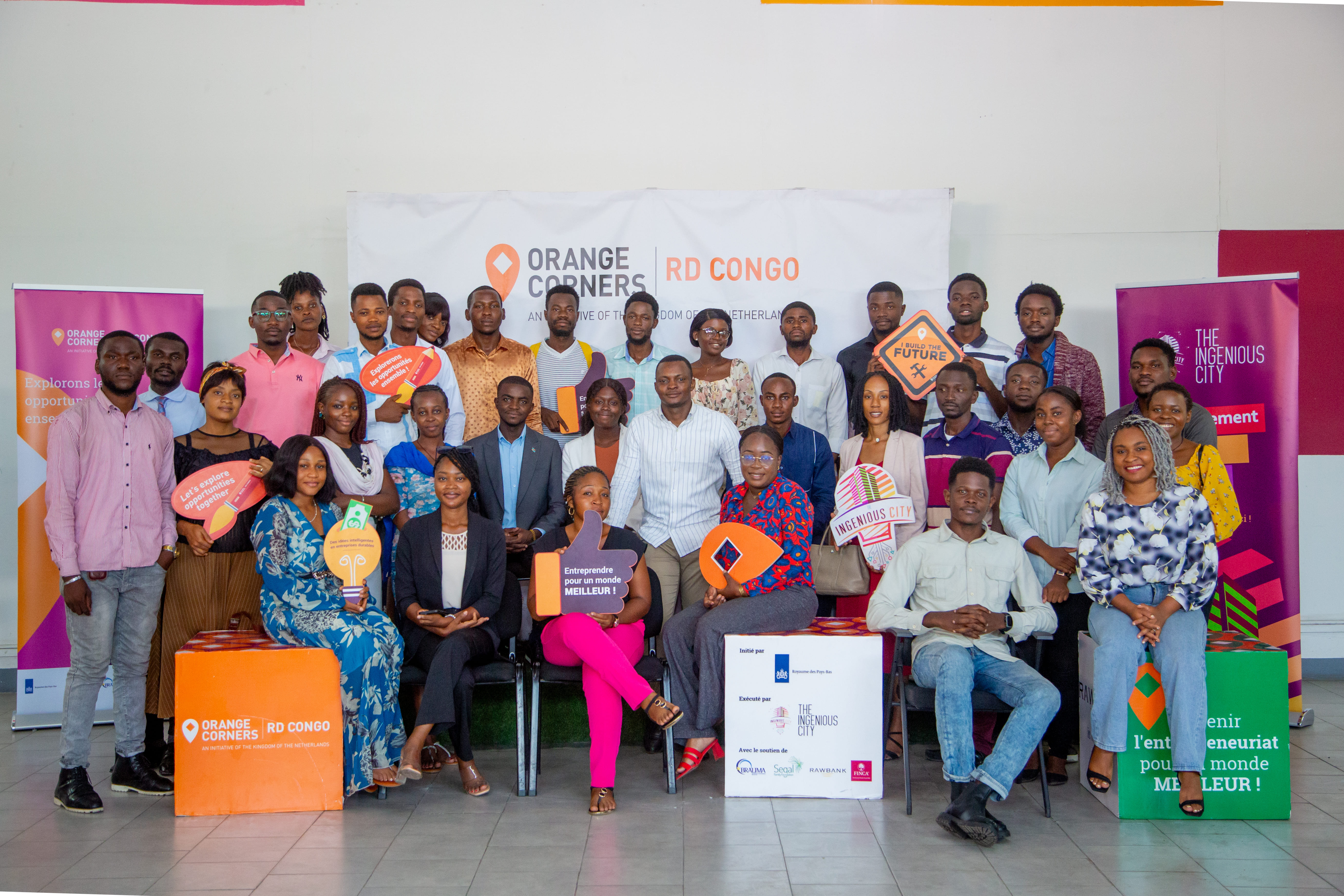 Photo de groupe entrepreneurs Orange Corners